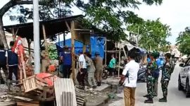 Pembongkaran PKL Pasar Kutabumi (metrosiar.com) 