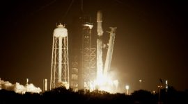 Mitra seluler SpaceX di AS, T-Mobile, baru-baru ini mengumumkan akan memulai layanan pesan teks beta melalui satelit Starlink langsung ke ponsel. (NET)