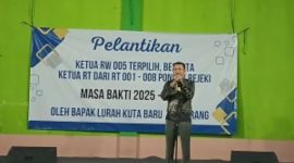 Pelantikan Ketua RW terpilih di Kutabaru, Kecamatan Pasar Kemis, Kabupaten Tangerang. (Foto: Metrosiar/Luky)