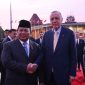 Sekretaris Kabinet Mayor Teddy Indra Wijaya mengonfirmasi pelantikan beberapa pejabat negara oleh Presiden Prabowo Subianto sore ini di Istana Negara, Jakarta. Potret Prabowo bersama Erdogan. (Foto: Tim Media Presiden)