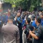 Aksi demonstrasi PMII Lamongan di depan Kantor Kejaksaan Negeri dan DPRD Lamongan, menuntut transparansi anggaran dan penegakan hukum terkait dugaan korupsi dana hibah pembangunan Pemkab Lamongan. (Dok. PMII Lamongan)