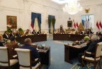 Presiden Prabowo Subianto ajak pengusaha ciptakan lapangan pekerjaan dan entaskan kemiskinan, sambut Ray Dalio di Istana Kepresidenan Jakarta. (BPMI Setpres)