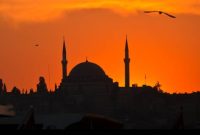 Keberkahan malam Nuzulul Quran juga disebutkan dalam QS. Al-Dukhan: 3, “Sesungguhnya Kami menurunkannya pada suatu malam yang diberkahi.” (Isitmewa)