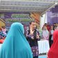 Bupati Tangerang Maesyal Rasyid meninjau pelaksanaan program Gerakan Pangan Murah Bazar murah sembako yang sedang berlangsung. (Dok. Istimewa) 