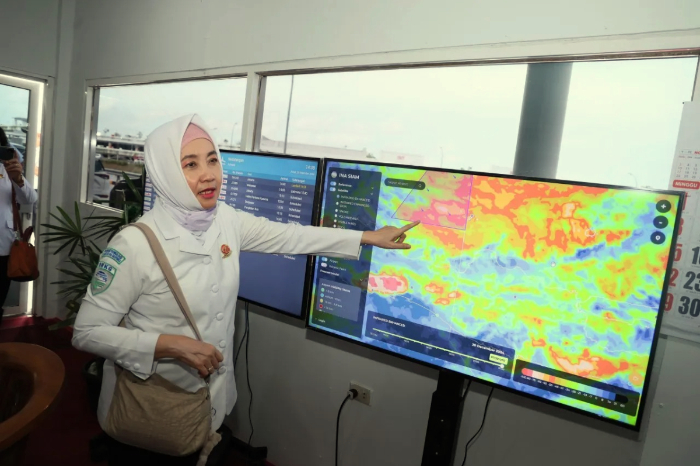BMKG mengkritik urgensi kesiapan kepala daerah dalam merespons peringatan cuaca ekstrem guna mitigasi bencana, melindungi masyarakat, dan mengurangi risiko kerugian. (BMKG)