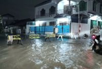 Ciledug Indah masih tergenang banjir. (Istimewa).
