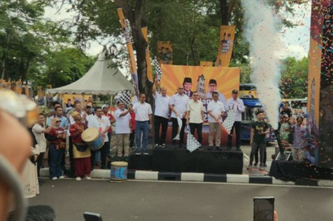 Sufmi Dasco dan Andre Rosiade Lepas 100 Bus Mudik Gratis 2025 untuk Warga Sumatera Barat. (Dok. Pulang Basamo)