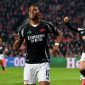 Jurrien Timber membuka pesta gol Arsenal ke gawang PSV. (facebook.com/Arsenal)