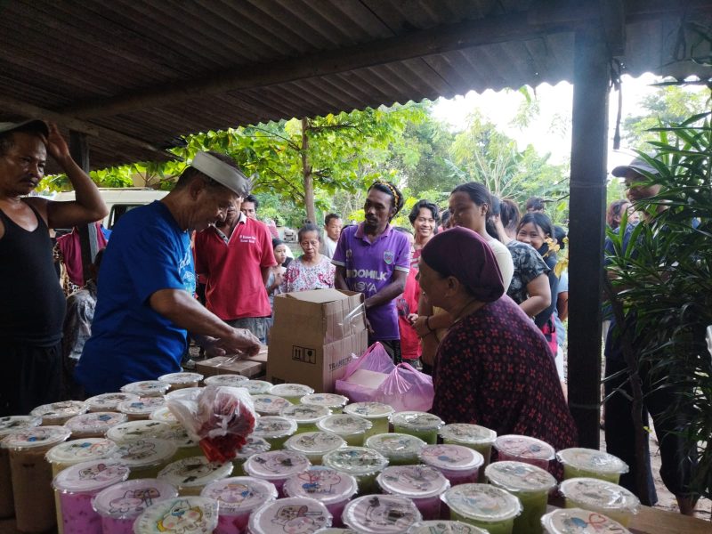 PerpatriNJ Kota Tangerang & Club Tangger Jemparing salurkan bantuan untuk korban banjir di Kampung Pulo Cacing, Cikokol, Tangerang (5/3/2025). (Dok. PerpatriNJ) 