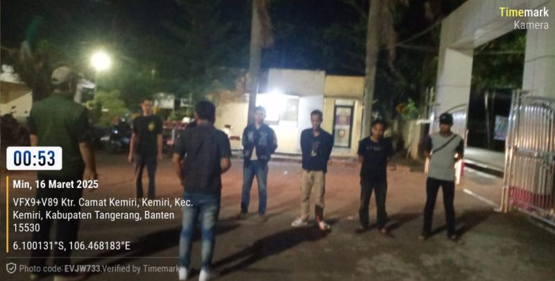Apel persiapan Patroli bersama Satpol PP, FKDM, Redkar dan MCCK Kecamatan Kemiri. (Dok. MCCK Kemiri/Metrosiar) 