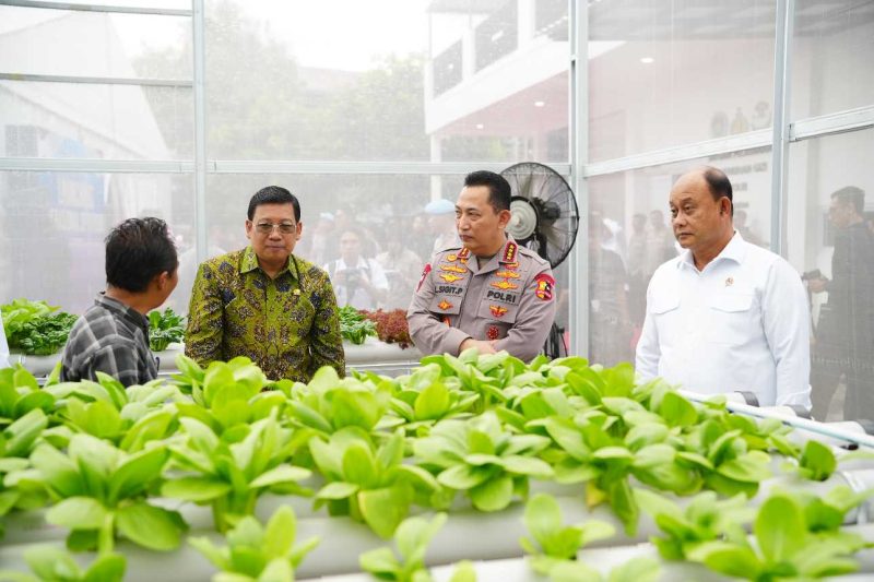 Foto: Kapolri Jenderal Listyo Sigit Prabowo    mendukung program Makan Bergizi Gratis (MBG) (Dok. Humas) 