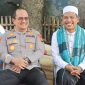 Kapolresta Tangerang Kombes Pol Baktiar Joko Mujiono melaksanakan silaturahmi dengan tokoh agama MUI Kecamatan Kresek, KH. Abdul Muid. (Humas) 