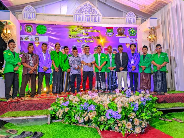 Potret: Ketua Ansor di dampingi Camat, dan Kades Kemiri serta pengurus Mejlis hadapan dan tokoh masyarakat setempat. (Dok. Istimewa) 