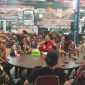 KAMADA Provinsi Banten berada di Meja Bundar bersama 2 kandidat Kamacab Kabupaten Lebak dan Tokoh-tokoh LMP Lebak. (Dok. LMP Banten)