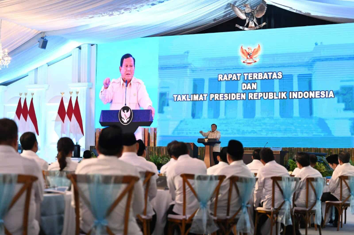 Presiden Prabowo Pimpin Rapat di Istana, Bahas Konsolidasi Pemerintah dan Program Prioritas untuk 130 Hari Pemerintahan. (Istimewa)