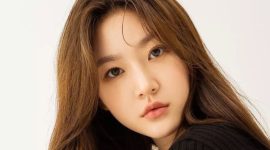 Foto Kim Sae Ron, aktris Korea Selatan, yang diduga bunuh diri. Dugaan hubungan dengan Kim Soo Hyun dan konflik dengan Gold Medalist mencuat. (Soompi)