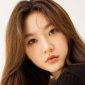 Foto Kim Sae Ron, aktris Korea Selatan, yang diduga bunuh diri. Dugaan hubungan dengan Kim Soo Hyun dan konflik dengan Gold Medalist mencuat. (Soompi)