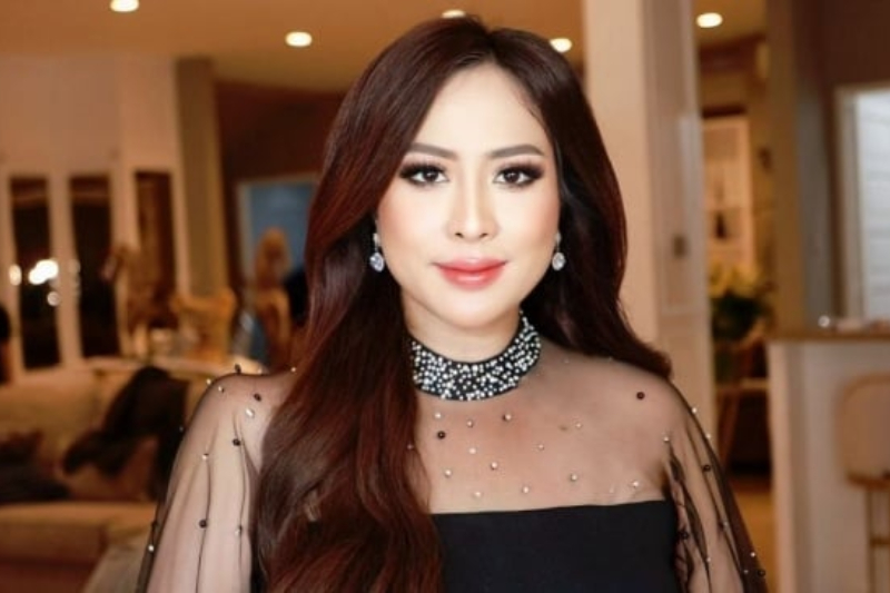 Maharani Kemala klarifikasi soal skincare overclaim, tantang netizen uji kandungan produk, dan minta persaingan sehat tanpa sabotase di industri skincare. (Instagram/maharanikemala)