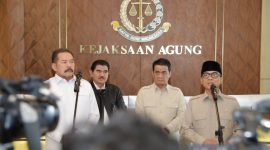 Potret Mendes PDT Yandri Susanto memberikan pernyataan di hadapan media tentang pentingnya pengawasan Kejaksaan Agung terhadap penyelewengan dana desa. (Foto: DOK.kemendesa.go.id)