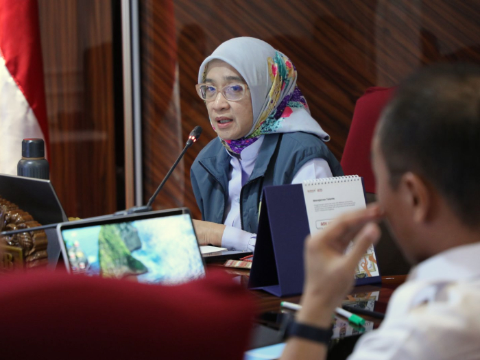 Pemerintah tunda pengangkatan CPNS dan PPPK 2024 untuk penyelarasan data dan seragamkan tanggal mulai tugas, diharapkan mulai 1 Okt 2025. Potret Menteri PANRB Rini Widyantini (Dok. HUMAS MENPANRB)