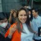 Nikita Mirzani dan asistennya, Mail, ditahan Polda Metro Jaya terkait dugaan pemerasan. Penyidik mengajukan 109 pertanyaan dalam BAP. (Istimewa)