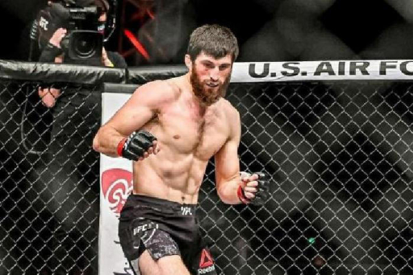 Magomed Ankalaev berhasil merebut gelar juara UFC kelas berat ringan setelah mengalahkan Alex Pereira di UFC 313 dengan keputusan bulat. (DOK. UFC.com)
