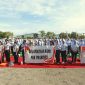 Karyawan PT Sritex membentang spanduk permohonan kepada Presiden Prabowo Subianto untuk menyelamatkan mereka dari PHK massal. (instagram.com/sritexindonesia)