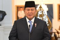 Presiden Prabowo Subianto, Senin (24/2/2025) di Istana Kepresidenan Jakarta, sebelum menandatangani Keputusan Presiden Nomor 30 Tahun 2025 tentang pengangkatan Dewan Pengawas dan Badan Pelaksana Badan Pengelola Investasi Daya Anagata Nusantara. (Dok. Biro Pers Sekretariat Presiden)