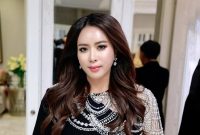 Profil Maharani Kemala yang dituduh mengeluarkan Rp 10 miliar agar Nikita Mirzani dipenjara. Bunda Corla membantah isu tersebut dalam siaran langsung TikTok. (Foto: instagram/maharanikemala)