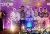 Kepala Desa Kemiri Suhud menyampaikan apresiasi dan dukungan penuh kepada panitia yang telah menggelar acara santunan ini. (Dok. Ahmad/Metrosiar). 