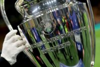 Trofi Liga Champions. (Foto via GI)