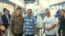 Pendaftar Membludak Pemprov Jakarta Tambah Kuota Mudik Gratis hingga Siapkan Kapal ke Kepulauan Seribu. Potret Wagub DK Jakarta Rano Karno Kunjungi Pameran Seni Bill Mohdor Studio. (Foto: Dok. Pemprov DKJ)