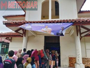 Pasar murah yang digelar di Aula Kecamatan Kemiri