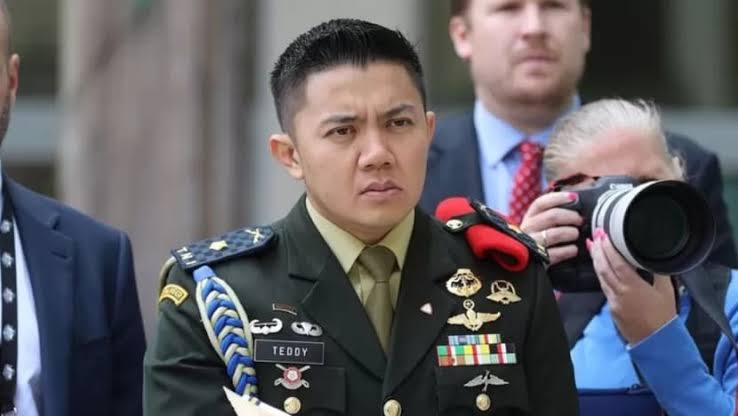 Sekretaris Kabinet Teddy Indra Wijaya resmi naik pangkat menjadi Letnan Kolonel di TNI AD. (Istimewa)