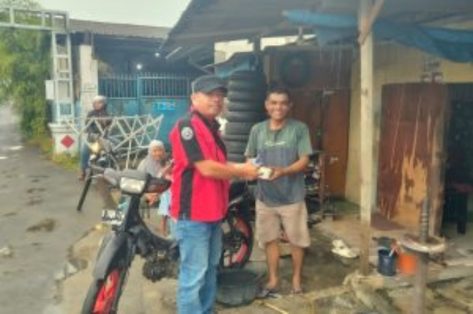 Ferdiyanto, ketua DPC FRN Kabupaten Tangerang, mengatakan bahwa pembagian makanan kali ini adalah yang kedua kalinya dilakukan, dimana dua minggu yang lalu pihaknya melaksanakan di wilayah Kutabumi pas di depan Pospol Kutabumi sebanyak 100 pcs takjil.