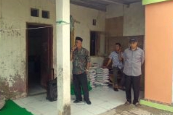 Pembangunan MCK dan tempat wudhu ini merupakan hasil dari program kegiatan Yayasan Dana Perorangan dari Austria, yang dikelola oleh Yayasan Islah Bina Umat. Program ini bertujuan untuk membantu sekolah, madrasah, musholla, masjid, dan majelis taklim yang belum memiliki fasilitas MCK dan tempat wudhu yang layak.