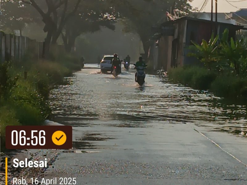 Potret Jalan Arya Kemuning, Kelurahan Periuk, Kecamatan Periuk, Kota Tangerang, Banten, sudah lebih dari satu tahun terendam banjir. (Tangkapan Layar)