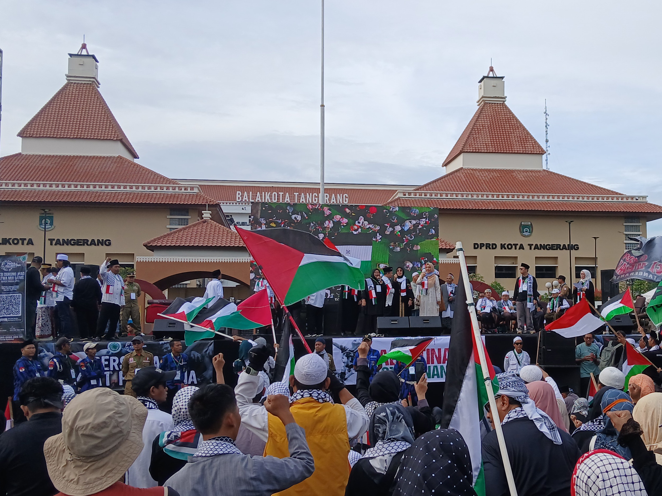 Suasana dukungan Masyarakat Kota Tangerang untuk bela aksi Palestina pada Minggu, 20 April 2025. Dok. metrosiar