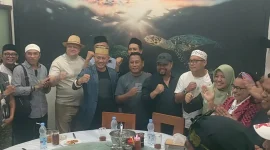Ormas FBR, BANTARA, dan PETIR gelar silaturahmi dan berbuka puasa setelah bentrok di Kelapa Gading, sepakat berdamai dan bersaudara. (Istimewa)
