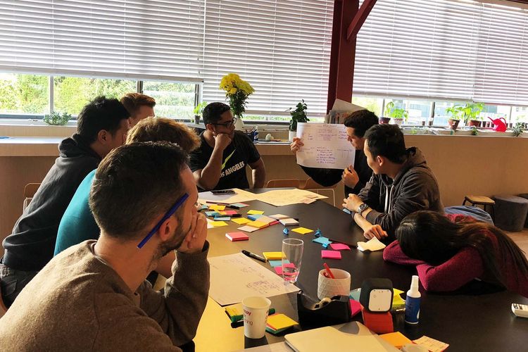 Anak Muda Amerika Pilih Kuliah Pascasarjana di Tengah Resesi dan Ketatnya Persaingan Pasar Kerja (Ilustrasi Kuliah/Crimsons Edukasi)