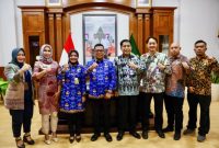 Gubernur Banten Andra Soni menerima kunjungan Kepala BNN Provinsi Banten Brigjen Pol Rohmad Nursahid di Ruang Kerja Gubernur, KP3B Curug, Kota Serang. (Foto: Biro Adpimpro Banten)