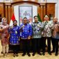 Gubernur Banten Andra Soni menerima kunjungan Kepala BNN Provinsi Banten Brigjen Pol Rohmad Nursahid di Ruang Kerja Gubernur, KP3B Curug, Kota Serang. (Foto: Biro Adpimpro Banten)