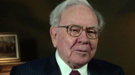 Temukan 5 pengeluaran yang sebaiknya dihindari menurut Warren Buffett agar keuanganmu lebih stabil. Cocok untuk kamu yang ingin hidup hemat, cerdas, dan cepat mencapai kebebasan finansial. (Wikimedia Commons)