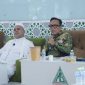 Wakil Menteri Ketenagakerjaan, Noel, bertemu dengan Habib Rizieq di HRS Center, Jakarta. Mereka membahas pembangunan demokrasi, toleransi beragama, dan menanggapi anggapan radikalisasi terhadap Habib Rizieq. (Istimewa)
