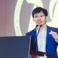 Liang Wenfeng, pendiri DeepSeek, yang sukses menciptakan model AI canggih dengan biaya rendah, membawa perusahaan China ini jadi pesaing kuat OpenAI di industri global. (Dok. VCG)
