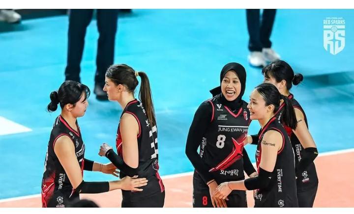 Red Sparks sukses menundukkan Pink Spiders dengan skor dramatis 3-2 (21-25, 34-36, 25-22, 25-19, 15-11) dalam Game 3 Final Liga Voli Korea musim 2024/2025 yang digelar pada Jumat (4/4). //Dok. Red Sparks//