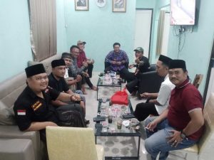 Momen ini menjadi pengingat akan nilai-nilai kebersamaan dan toleransi yang harus terus dijaga
