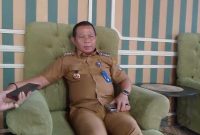 Camat Mauk saat di wawancarai oleh awak media(dok. Rizky/metrosiar)