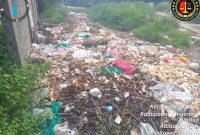 Potret Kondisi Pasar Kemiri berserakan Sampah (Dok. Jay) 