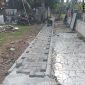 Proyek yang didanai oleh Dana Desa (DDS) dengan nilai anggaran mencapai Rp 90.938.500 ini diduga kuat tidak sesuai dengan spesifikasi yang tertuang dalam Rencana Anggaran Belanja (RAB). (Dok. Jay Ketua Forum Silaturahmi Lembaga dan Media Kecamatan Kemiri) 